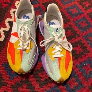 New balance 327 size 6